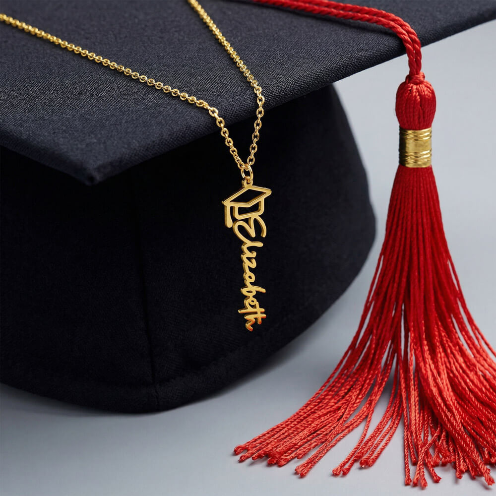 Personalized Graduation Name Necklace – Custom Gift for Graduate (Cap Charm)