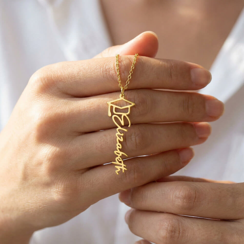 Personalized Graduation Name Necklace – Custom Gift for Graduate (Cap Charm)